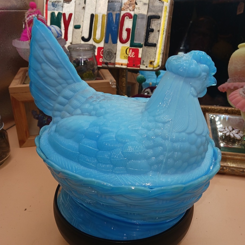 Vintage VALLERYSTHAL Blue Slag Glass Hen On Nest Covered Dish 8.5" x 6.5"